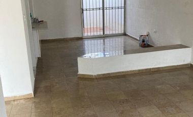 CASA EN RENTA EN MERIDA F-1124, 3 REC. PRIV. LA HACIENDA $14,000.00