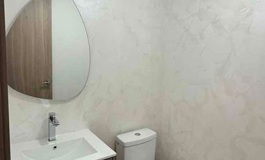 SUITE DE VENTA POR ESTRENAR CERCA DE LA CAROLINA QUITO ECUADOR