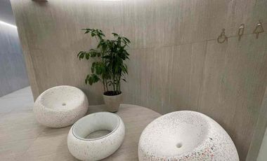 SUITE DE VENTA POR ESTRENAR CERCA DE LA CAROLINA QUITO ECUADOR