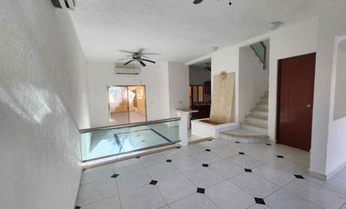 Casa en venta Av.  las Torres Cancún