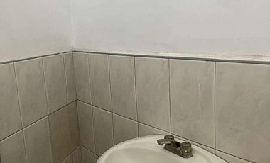 OFICINA HABILITADA SOBRE AVENIDA PRINCIPAL DE 60 M2