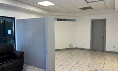 OFICINA HABILITADA SOBRE AVENIDA PRINCIPAL DE 60 M2