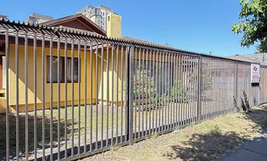 ARRIENDA GRAN CASA 4 DORMITORIOS 3 BAÑOS PISCINA SECTOR TORREMOLINOS