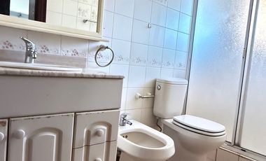 ARRIENDA GRAN CASA 4 DORMITORIOS 3 BAÑOS PISCINA SECTOR TORREMOLINOS