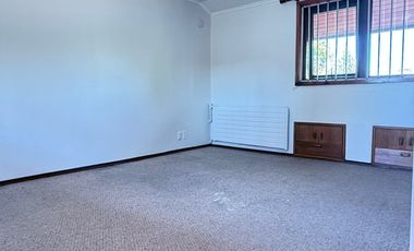 ARRIENDA GRAN CASA 4 DORMITORIOS 3 BAÑOS PISCINA SECTOR TORREMOLINOS