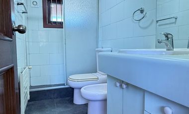 ARRIENDA GRAN CASA 4 DORMITORIOS 3 BAÑOS PISCINA SECTOR TORREMOLINOS