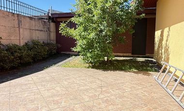 ARRIENDA GRAN CASA 4 DORMITORIOS 3 BAÑOS PISCINA SECTOR TORREMOLINOS