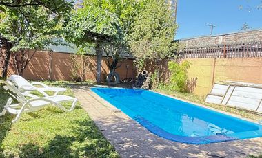 ARRIENDA GRAN CASA 4 DORMITORIOS 3 BAÑOS PISCINA SECTOR TORREMOLINOS