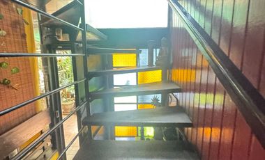 Se Vende Gran Casa en Villa Frei Dos Pisos 6D+2B+E