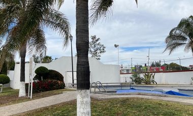 Habitacion en renta para mujer AMUEBLADA