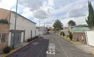 CASA EN REAMTE EN ELENA CARDENAS TOLUCA EDO MEX