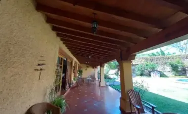 CASA A LA VENTA EN BRISAS DE CUAUTLA, CUAUTLA, MORELOS. REMATE ADJUDICADO