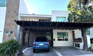 RENTA de DEPARTAMENTO amueblado en Vista Real