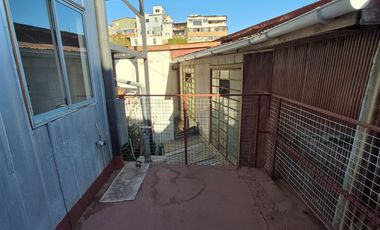 Se arrienda hermosa casa en calle Marambio - Cordillera