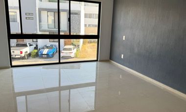 SE RENTA CASA EN VITANA RESIDENCIAL $19,000.00 ZONA CUCSH