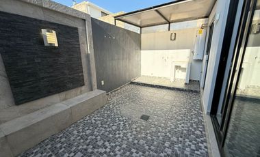 SE RENTA CASA EN VITANA RESIDENCIAL $19,000.00 ZONA CUCSH