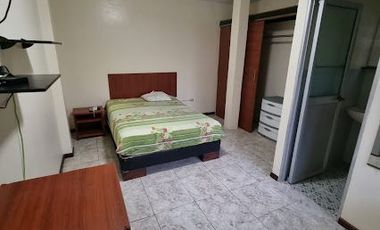 Habitación Amoblada en Alquiler en Urdesa Norte, Incluye todos los Servicios.