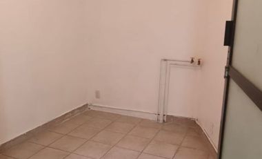 CASA EN VENTA FRENTE A MUNDO E