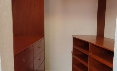 CASA EN VENTA FRENTE A MUNDO E