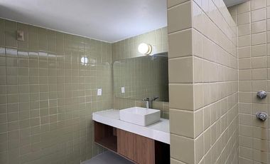 CASA REMODELADA EN JARDINES DEL COUNTRY