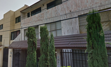 CASA EN REMATE EN LIORNA NUEVA ORIENTAL COAPA CDMX