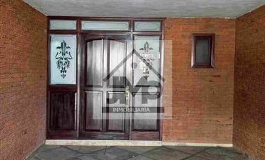 VENTA DE CASA CON TERRENO ADICIONAL