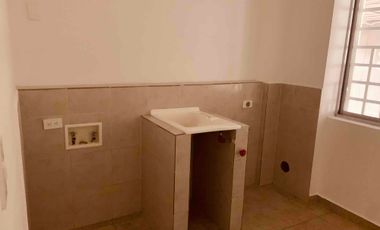 CASA EN ARRIENDO 3 DOMITORIOS , EN CONJUNTO - SECTOR LA PRIMAVERA CUMBAYA