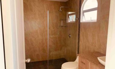 CASA EN ARRIENDO 3 DOMITORIOS , EN CONJUNTO - SECTOR LA PRIMAVERA CUMBAYA