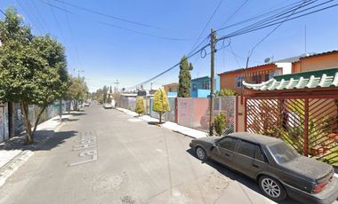 CASA DE 2 NIVELES, COL. MIGUEL HIDALGO, TLAHUAC