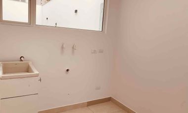 Casa de Venta por Estrenar - Sector Tumbaco - 3 Habitaciones