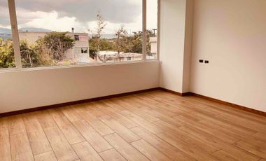 Casa de Venta por Estrenar - Sector Tumbaco - 3 Habitaciones