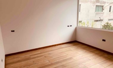 Casa de Venta por Estrenar - Sector Tumbaco - 3 Habitaciones