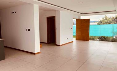 Casa de Venta por Estrenar - Sector Tumbaco - 3 Habitaciones