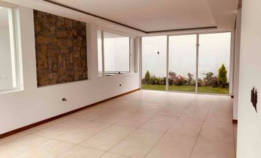 Casa de Venta por Estrenar - Sector Tumbaco - 3 Habitaciones
