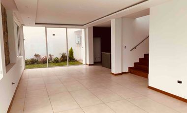 Casa de Venta por Estrenar - Sector Tumbaco - 3 Habitaciones