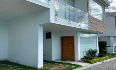 Casa de Venta por Estrenar - Sector Tumbaco - 3 Habitaciones