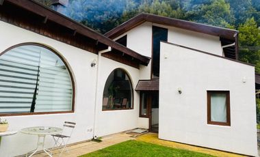 ARRIENDO CASA MUY BIEN UBICADA CERRO LA VIRGEN