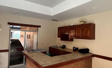 En RENTA… Edificio! A 3 cuadras del Zócalo de Toluca