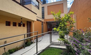 En RENTA… Edificio! A 3 cuadras del Zócalo de Toluca