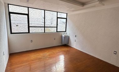 En RENTA… Edificio! A 3 cuadras del Zócalo de Toluca