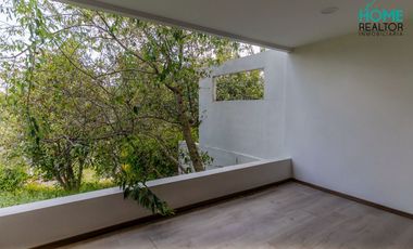 Casa de venta en Urbanización Colinas de Challuabamba – Challuabamba, Cuenca