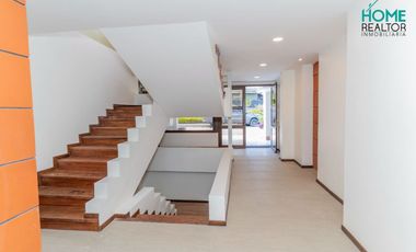 Casa de venta en Urbanización Colinas de Challuabamba – Challuabamba, Cuenca