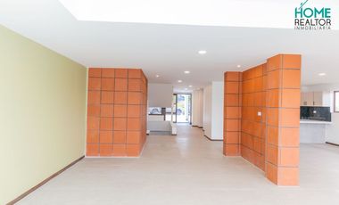 Casa de venta en Urbanización Colinas de Challuabamba – Challuabamba, Cuenca