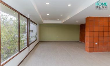 Casa de venta en Urbanización Colinas de Challuabamba – Challuabamba, Cuenca