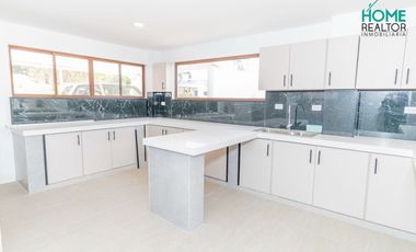 Casa de venta en Urbanización Colinas de Challuabamba – Challuabamba, Cuenca