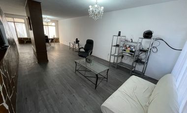 Casa con alberca y bungalow independiente a una cuadra de Plan de Ayala