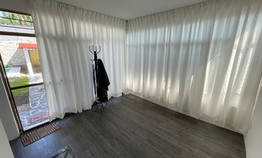 Casa con alberca y bungalow independiente a una cuadra de Plan de Ayala