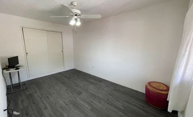 Casa con alberca y bungalow independiente a una cuadra de Plan de Ayala