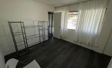 Casa con alberca y bungalow independiente a una cuadra de Plan de Ayala