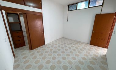 Casa con alberca y bungalow independiente a una cuadra de Plan de Ayala